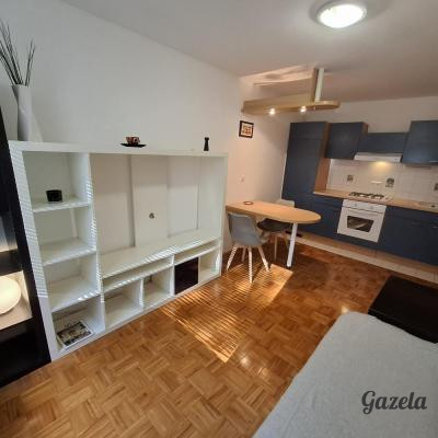 Lj.center - STANOVANJE