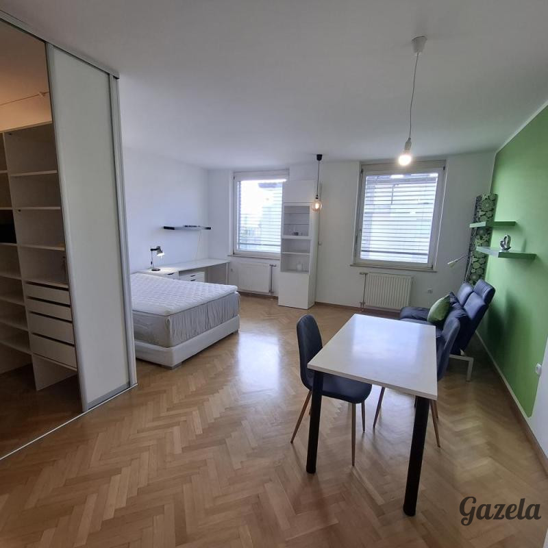 Lj. Bežigrad - GARSONJERA